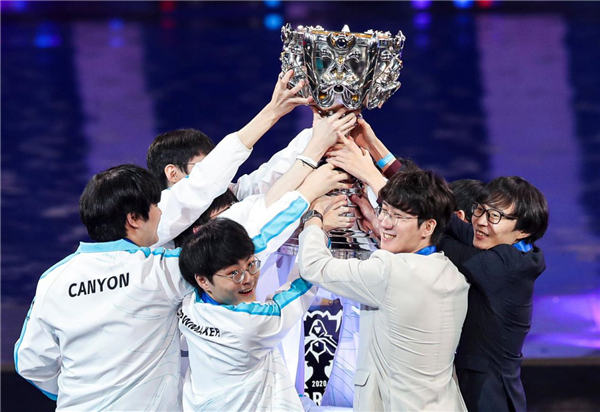 为什么百家乐区永远最热闹？（百家乐区为何总是人气爆棚？）