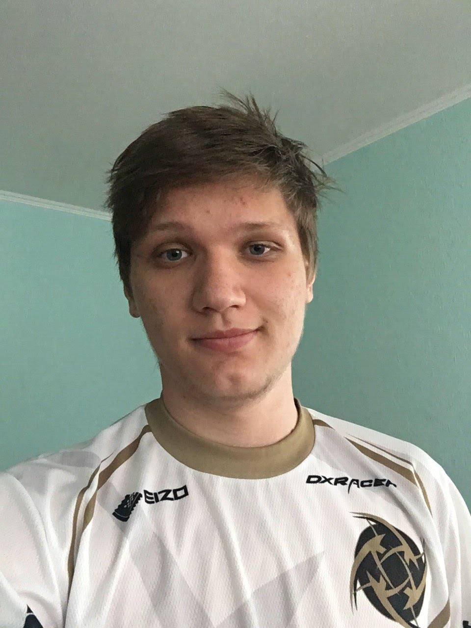 WE官宣：自由人Able正式加入队伍担任ADC