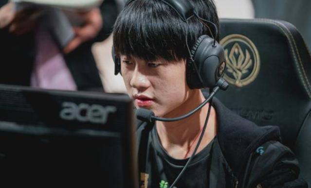 Thorin： 我认为 s1mple 现在不值300万美元